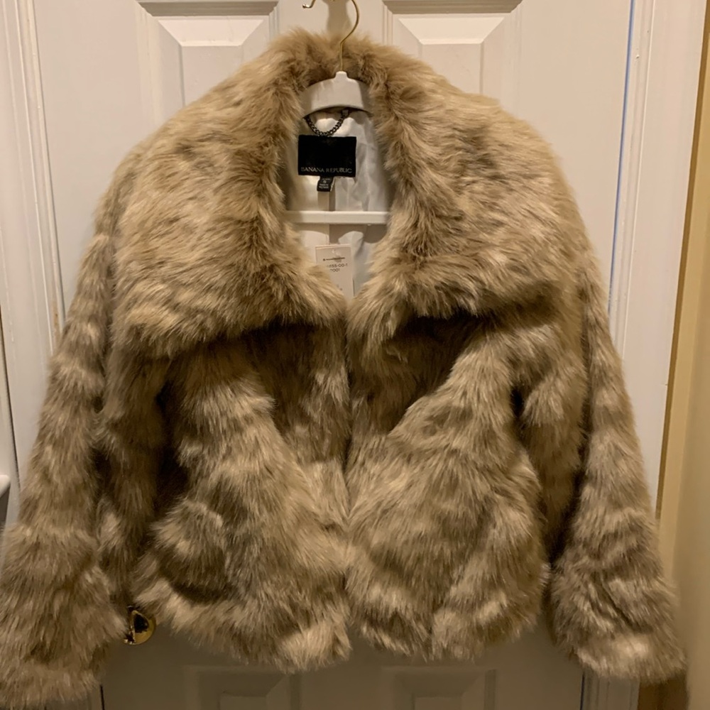 Banana Republic NWT Petite Faux Fur Coat